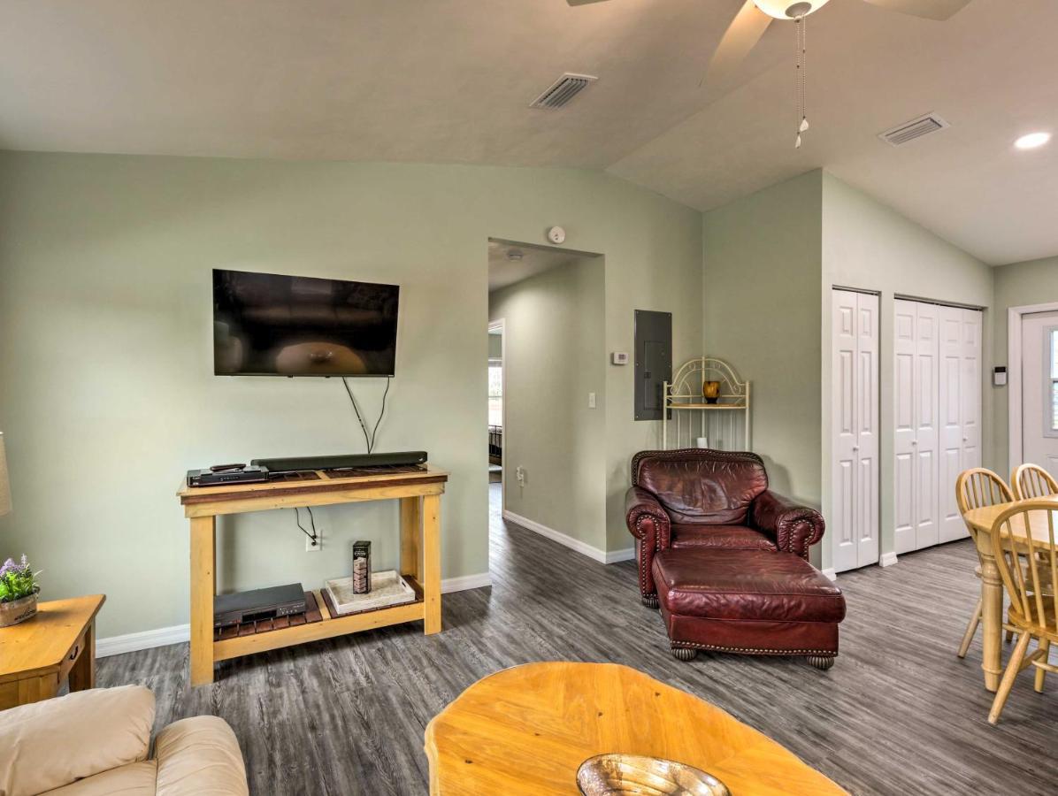 Family-Friendly Home, Walk To Steinhatchee River! Exterior photo
