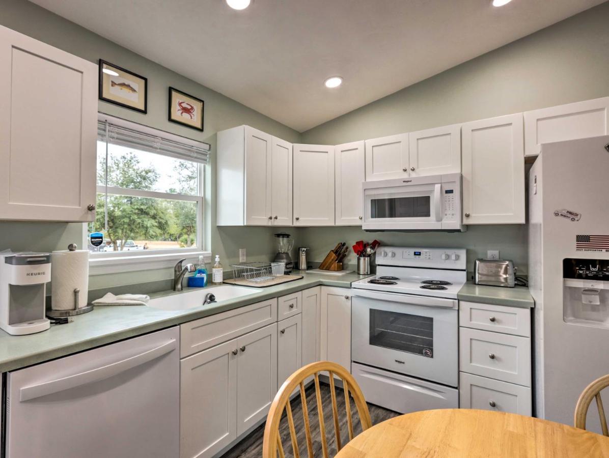 Family-Friendly Home, Walk To Steinhatchee River! Exterior photo